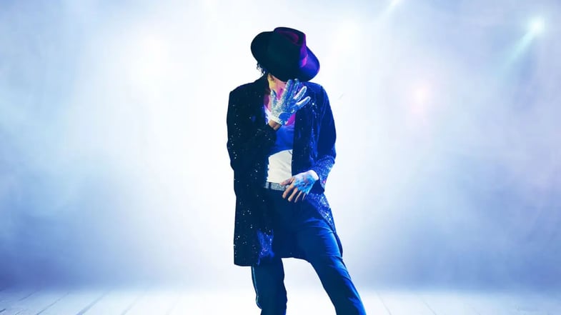 Michael Jackson morreu rico no papel, mas quase insolvente na prática