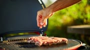 Comprar ou vender? Minerva (BEEF3) reverte prejuízo e lucra R$ 185 milhões no 1T25