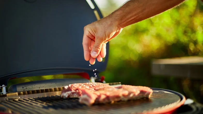 Comprar ou vender? Minerva (BEEF3) reverte prejuízo e lucra R$ 185 milhões no 1T25