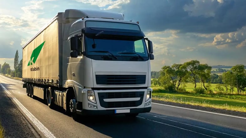 Lucro da Klabin (KLBN11) recua 69% no 4T25. Vale comprar agora?