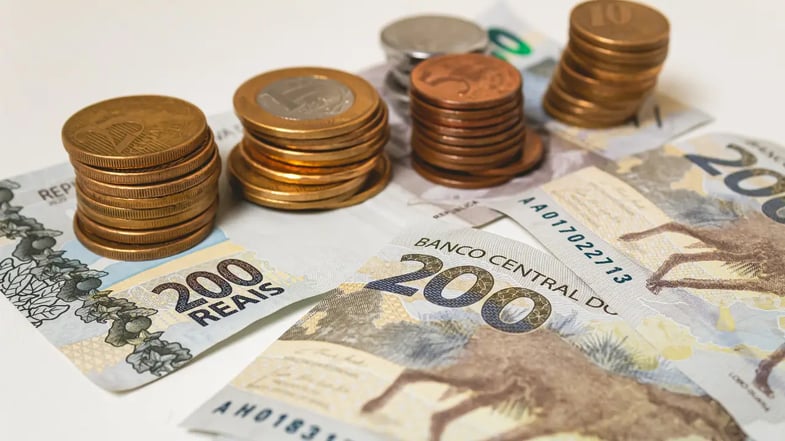 Dívida pública brasileira supera R$ 9 trilhões em abril
