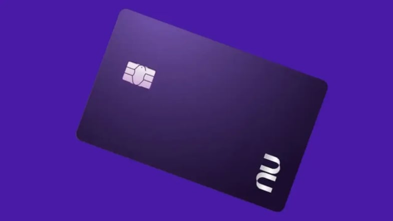 Nubank lança cartão de crédito para adolescentes com limite atrelado a “Caixinhas”