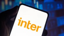 Inter (INBR32) prepara “follow-on” de ações ordinárias classe A. Hora de comprar?