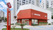 RD Saúde (RADL3) decepciona no 1T25 e ações despencam. Vale a pena comprar na queda?