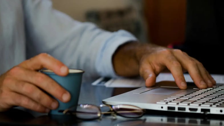 Como controlar gastos em 2026: guia prático para reduzir despesas sem perder qualidade de vida