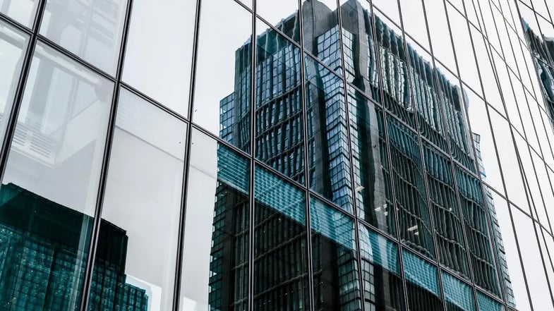 Lucro da JHSF (JHSF3) sobe +138% no 4T25, para R$ 978 mi