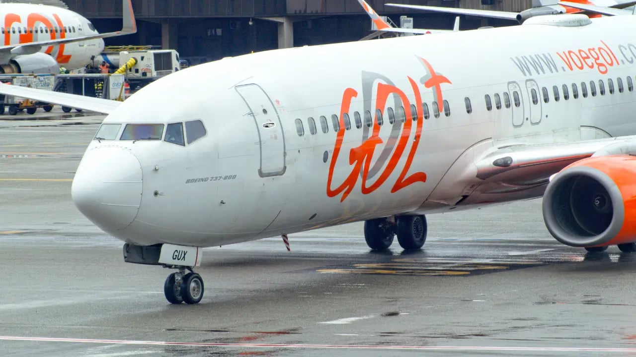 Gol (GOLL4) apresenta melhoria operacional no 1T25, mas reestruturação ainda é relevante