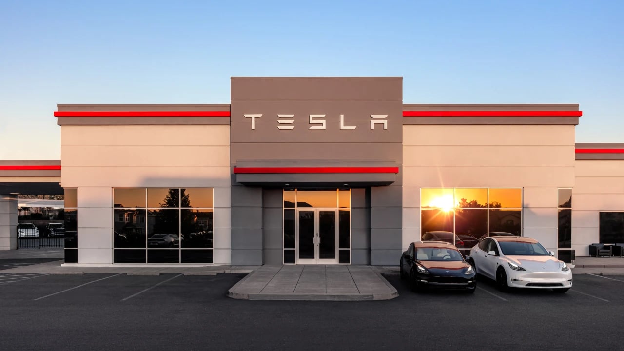 Resultados da Tesla no 2T26: receita cresce, mas margens voltam a decepcionar