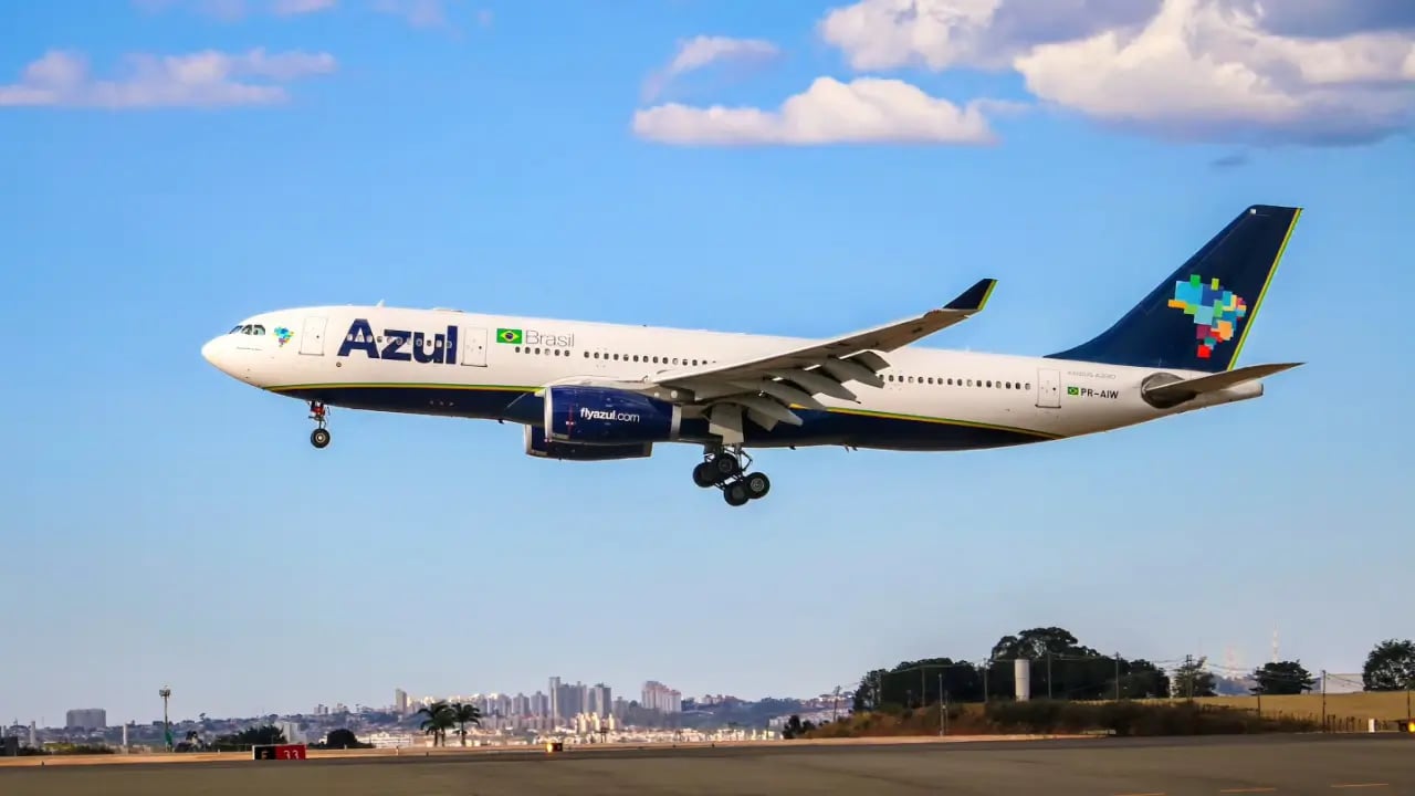 Azul (AZUL4) tem prejuízo de R$ 644 mi no 3T25