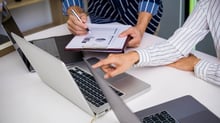 As melhores empresas que batem o Ibov e o CDI na crise