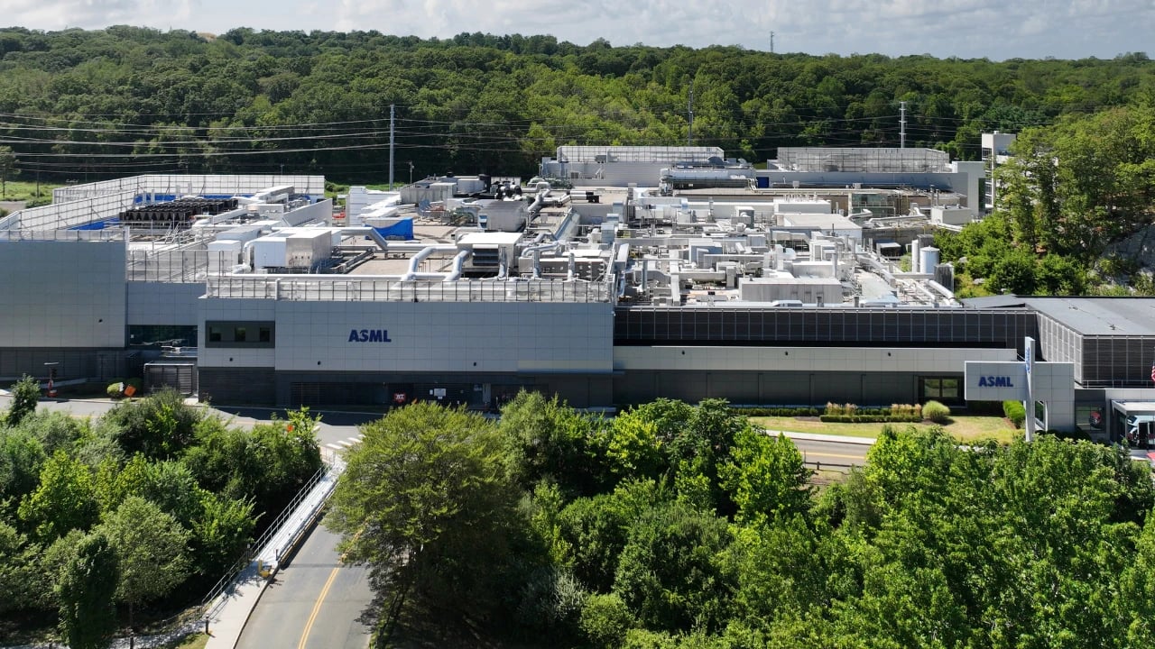 ASML surpreende no 2T26 com resultado forte e guidance revisado