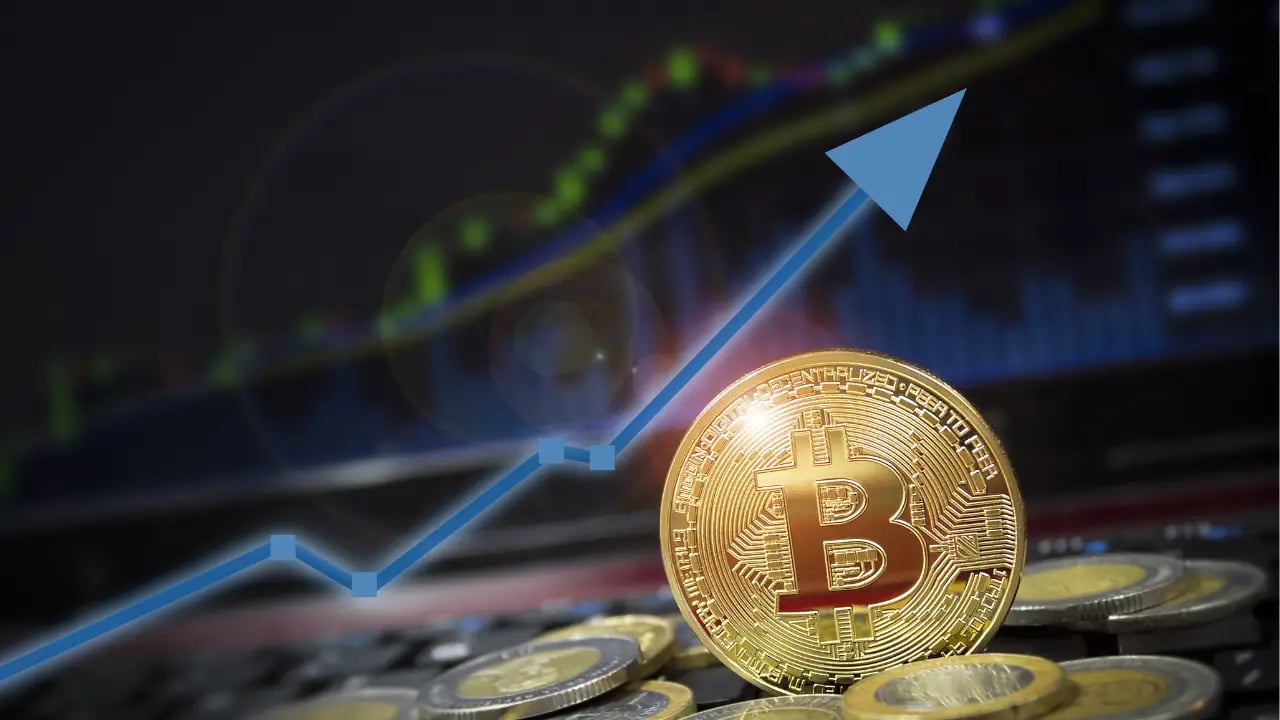 Bitcoin rompe barreira e vai a US$ 87 mil