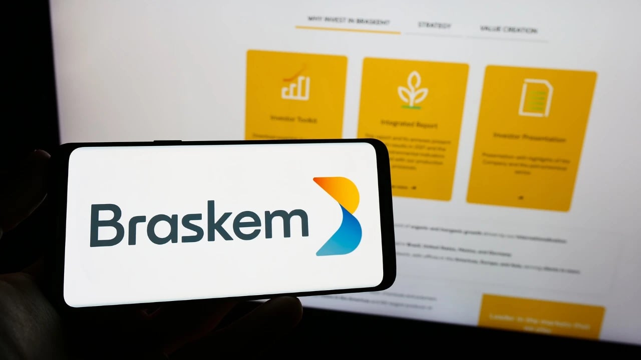 Braskem (BRKM5) tem prejuízo de R$ 5,6 bilhões no 4T24