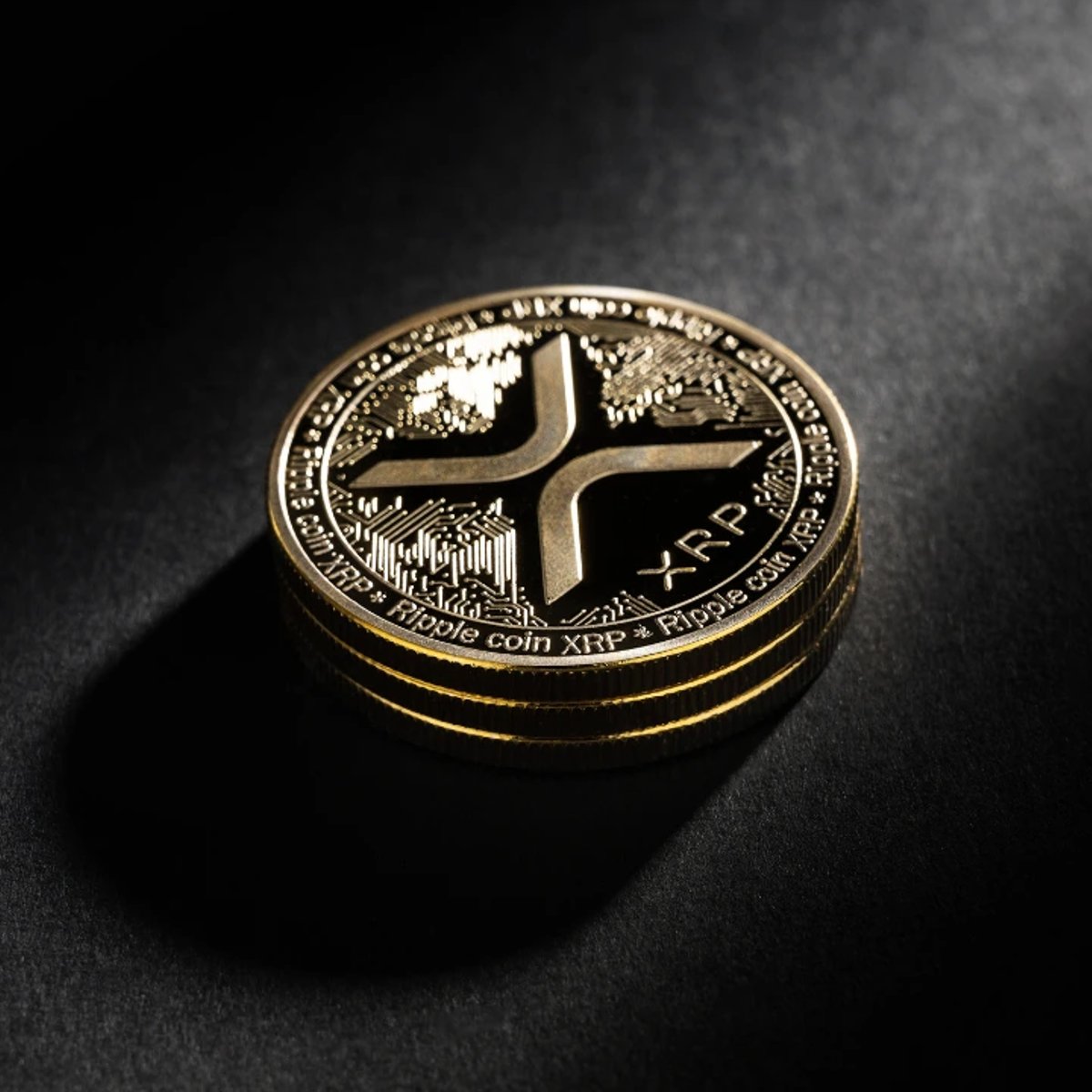 ETF de XRP vale a pena? Criptomoeda dispara 30% no ano