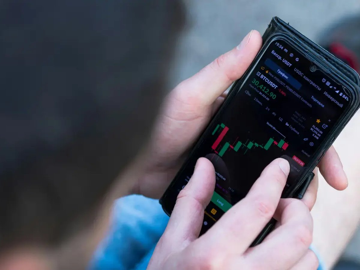 Parou tudo na Bitcoin To You. Entenda o sumiço da corretora