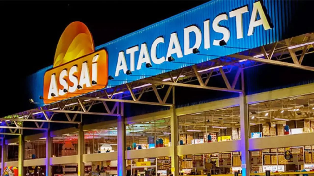 Assaí (ASAI3) 3T25: Ebitda cresce 6%, mas lucro recua com alta dos juros