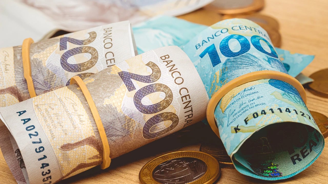 Onde investir 50 mil reais em 2026: opções e cuidados