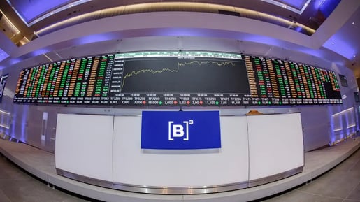 Ibovespa perto dos 200 mil pontos: vale a pena investir ou está caro?