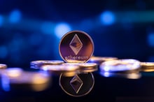 Cotação do Ethereum vai a US$ 2 mil após BlackRock pedir registro de ETF