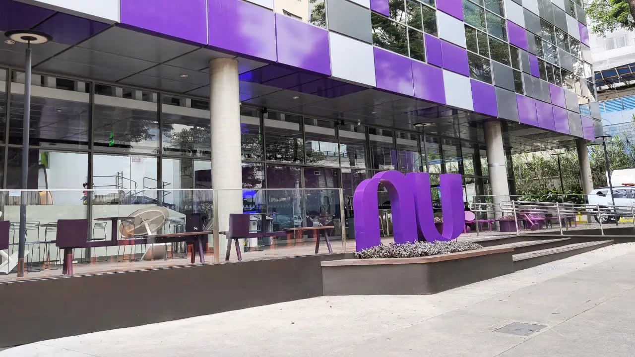 Nubank registra lucro de US$ 557,2 mi no 1º tri de 2025