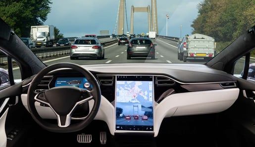 Tesla deve apresentar um táxi autônomo em 8 de agosto