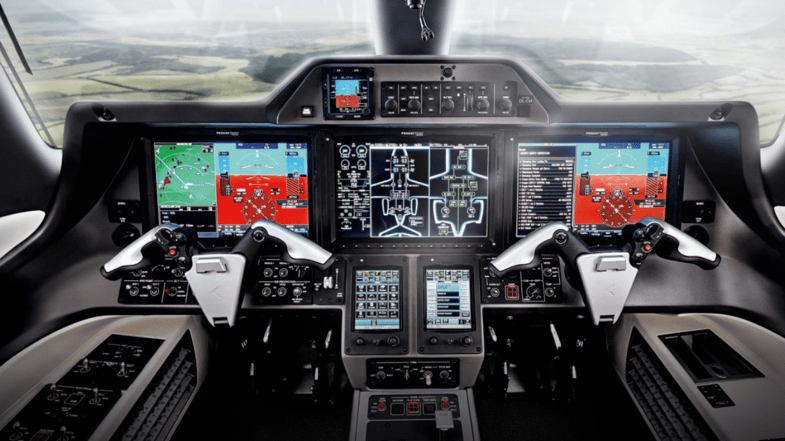 Embraer (EMBR3) reverte lucro e registra prejuízo de R$ 53,4 mi no 2T25