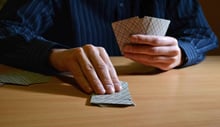 Pablo Spyer lança jogo de cartas “Bolsa: Quem compra mais, ganha!”