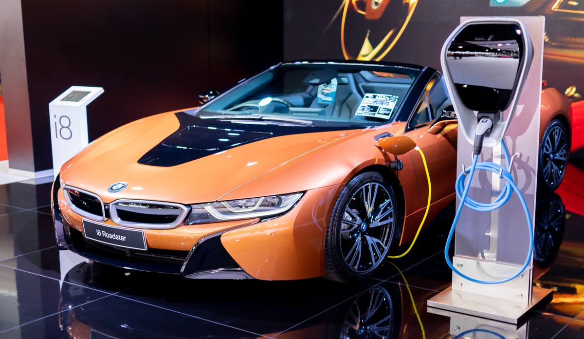 Os carros elétricos da BMW estão entre os mais vendidos do Brasil em 2023.