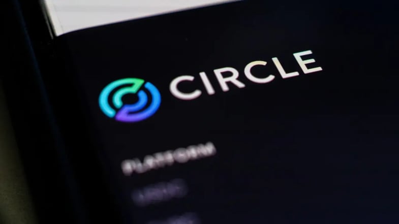 Circle cai -20%: lei ameaça rendimentos do USDC?