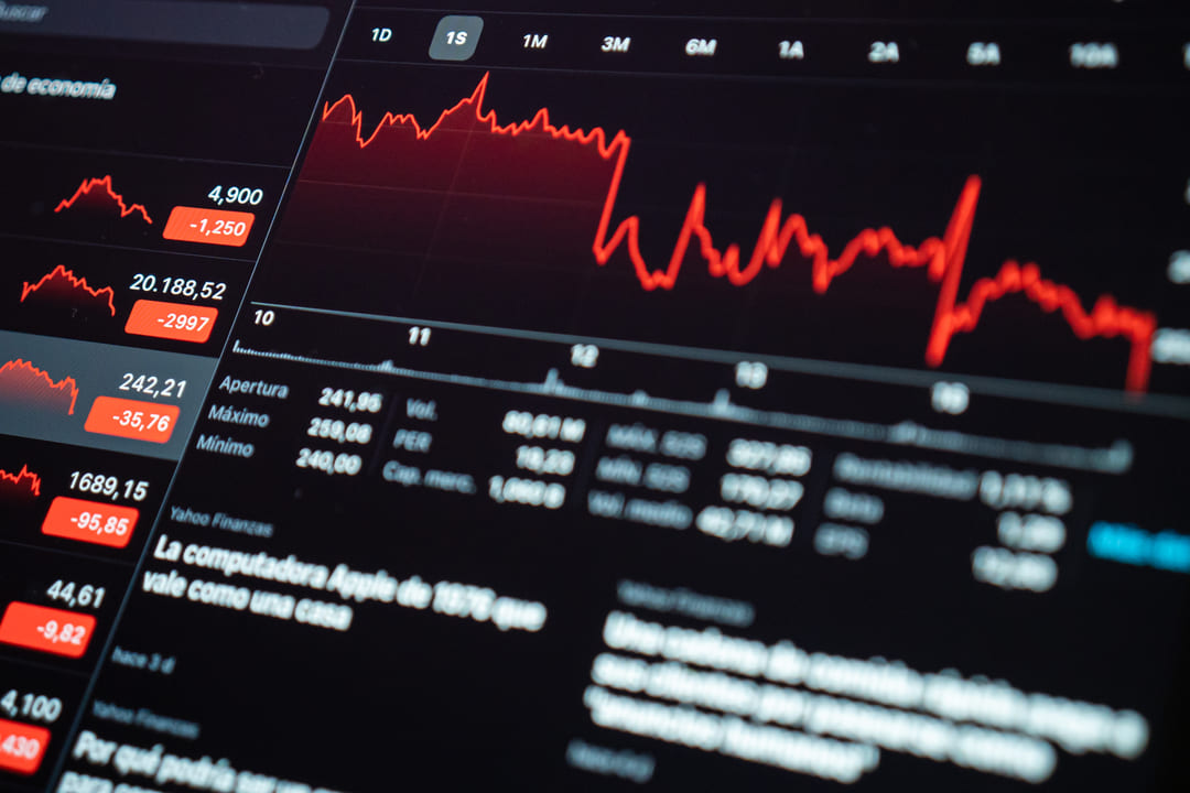 É importante estar atento ao impacto do contexto econômico dos países sobre a volatilidade dos investimentos