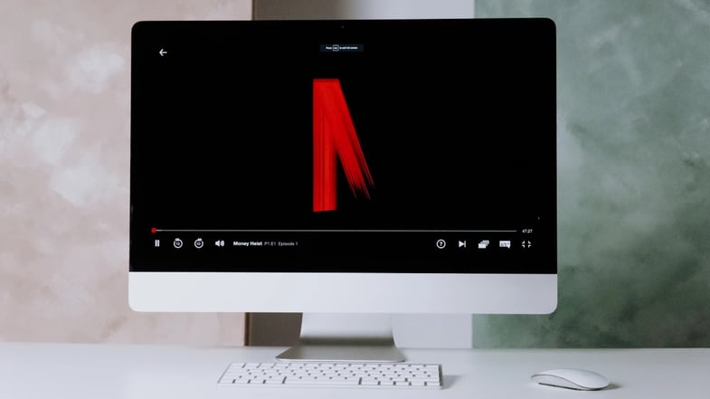 Netflix: mais uma forte queda após o resultado do 2T26. O modelo de crescimento quebrou?