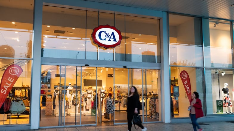 Lucro da C&A (CEAB3) recua 21% no quarto trimestre de 2023