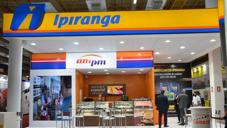 Grupo Ultra contrata BTG para venda da Ipiranga, diz jornal