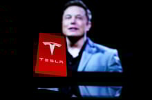 Tesla (TSLA) vs. Li Auto (LI): quem ganha a corrida dos carros elétricos?