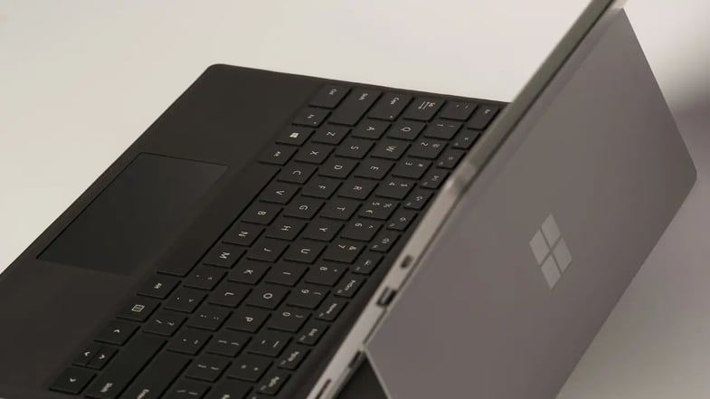Lucro da Microsoft (MSFT34) cresce 20% no 3T26, para US$ 31,8 bi
