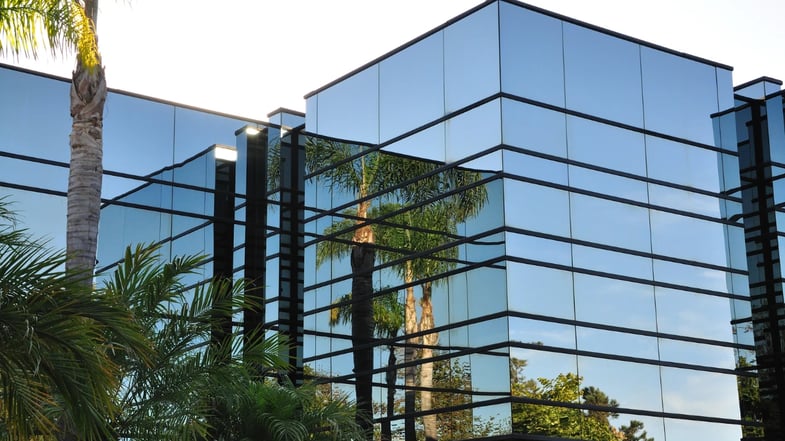 FIIs e REITs: entenda como funcionam e no que diferem