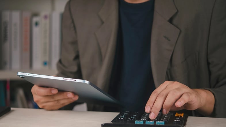 LCI ou CDB: diferenças, quando cada um vale mais e como comparar