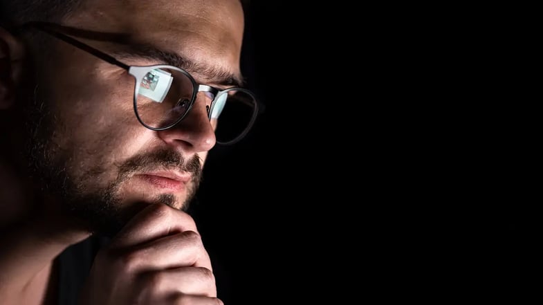 Decisões emocionais nos investimentos: como evitar erros