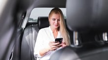 Uber lucra US$ 1 bilhão no 1T26, alta de +39%
