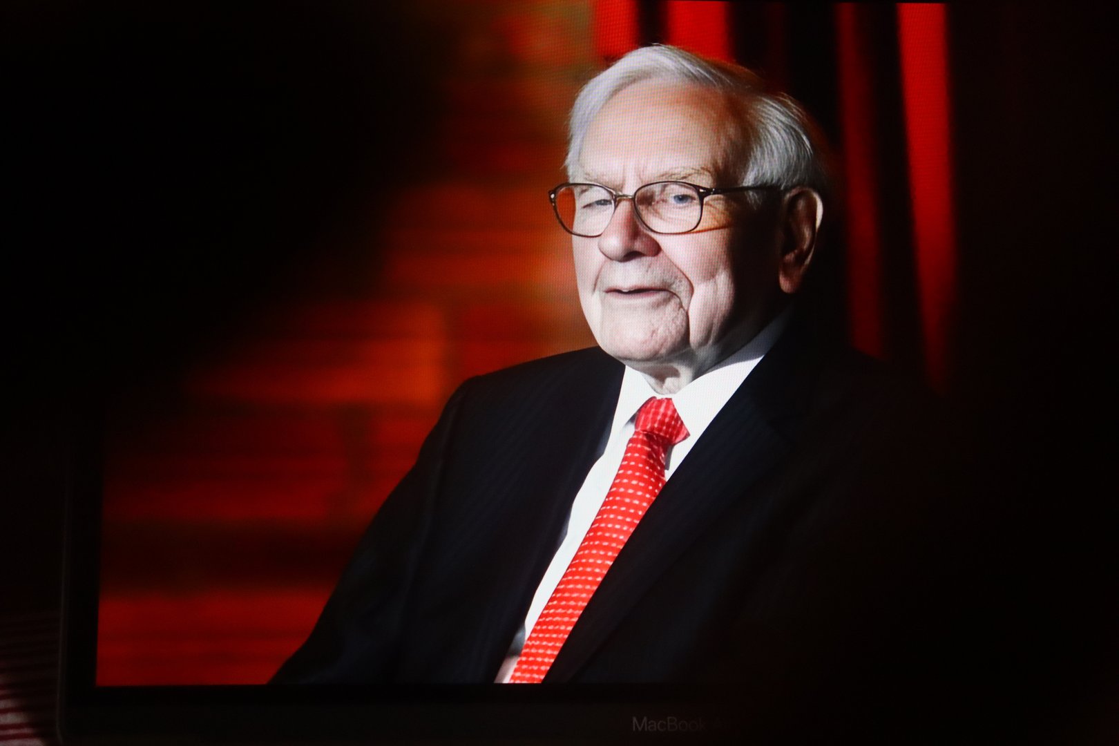 Quem é o sucessor de Warren Buffett na Berkshire Hathaway?