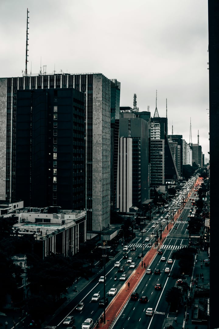 Vale a pena investir em FIIs agora? 
