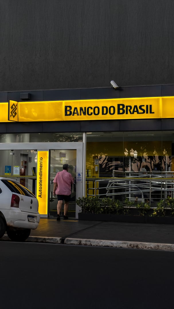 BBAS3 em queda: sinal de alerta ou chance de comprar barato?