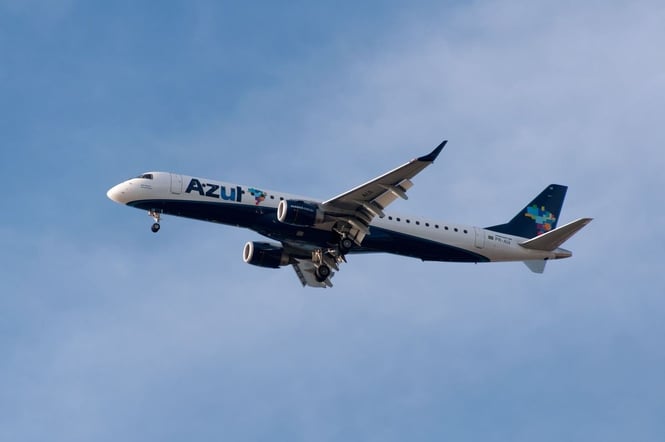 AZUL4 valoriza mais de 65% em 2023. É hora de comprar ações da Azul?