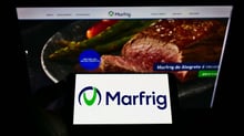 Marfrig (MRFG3) vende 16 plantas para Minerva (BEEF3) por R$ 7,5 bi