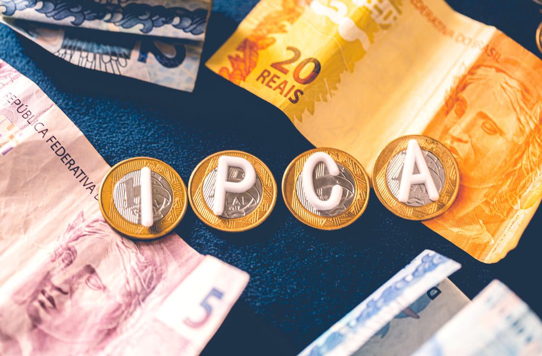 Produtos financeiros atrelados ao IPCA garantem mais segurança aos investimentos (Créditos: Rmcarvalhobsb - stock.adobe.com)