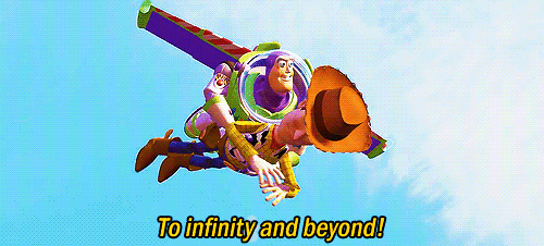 Gif de Buzz Lightyear voando e carregando o Woody.