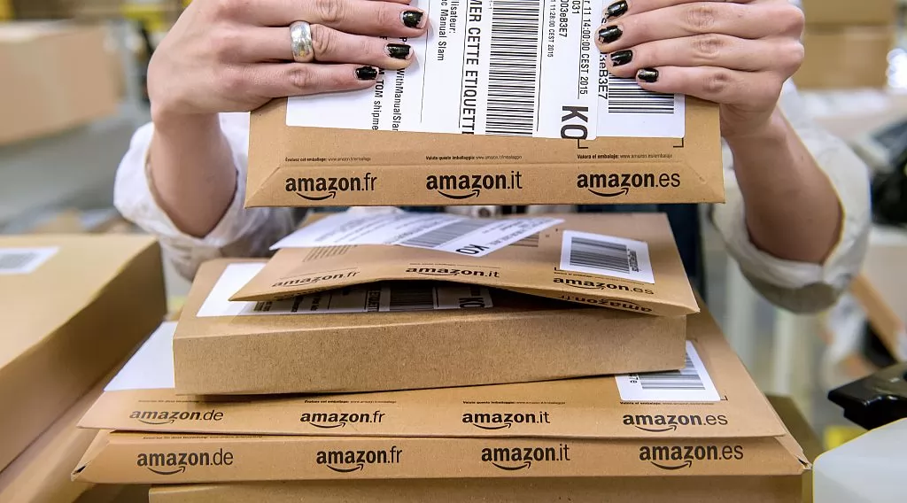 Embalagens entrega Amazon. 